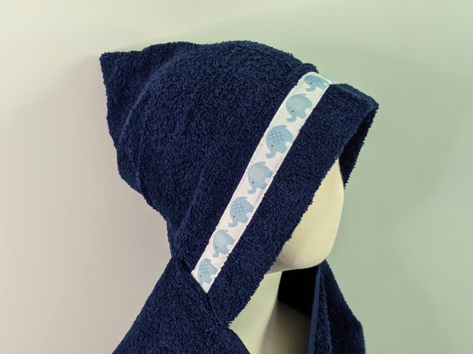 Blaues Elefanten Kapuzentuch - Für Babys, Kleinkinder, Vorschulkinder Und Darüber Hinaus von Etsy - LoveBugDesign2014