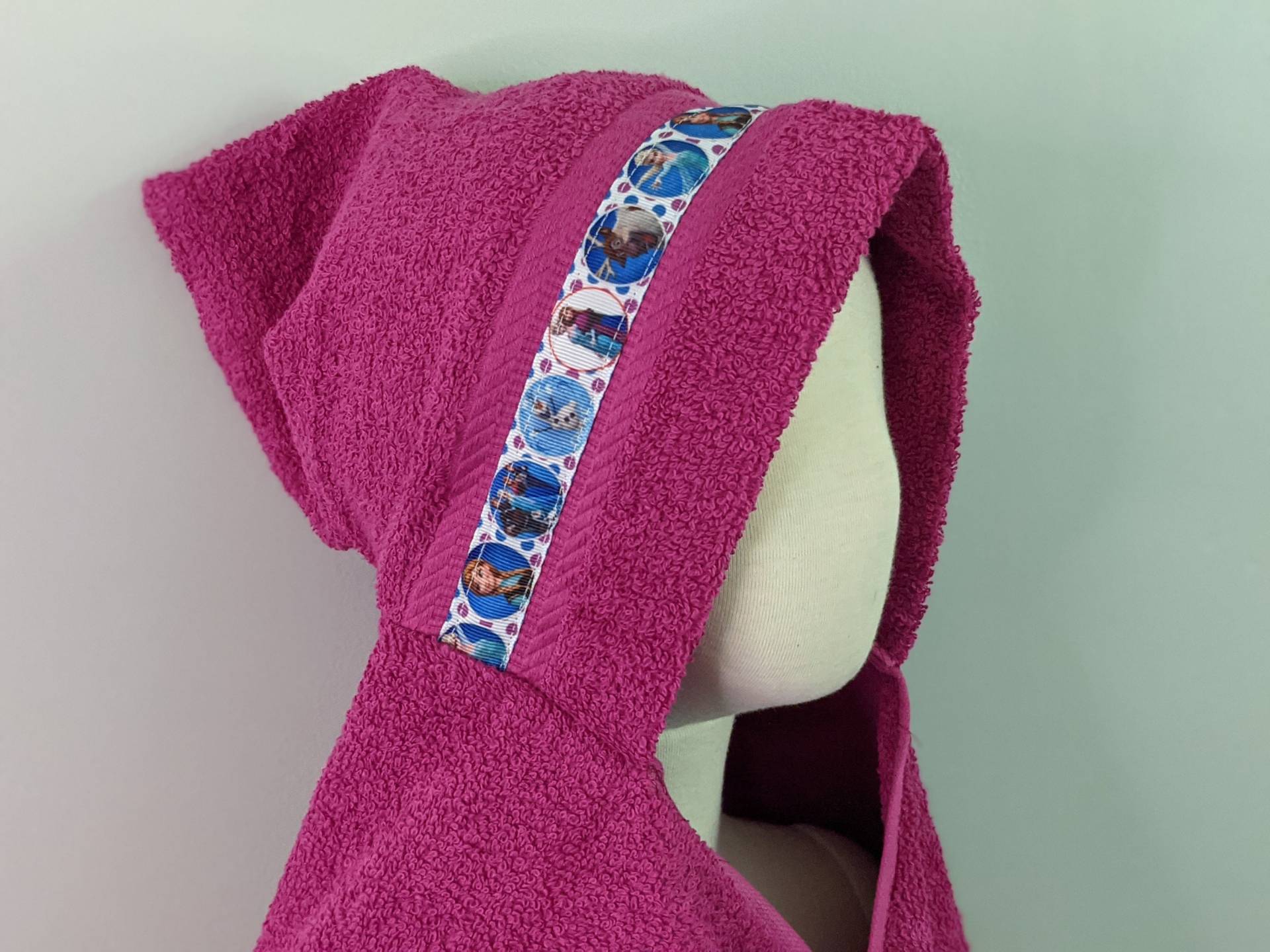 Frozen Kapuzenhandtuch - Für Babys, Kleinkinder, Vorschulkinder Und Darüber Hinaus von Etsy - LoveBugDesign2014