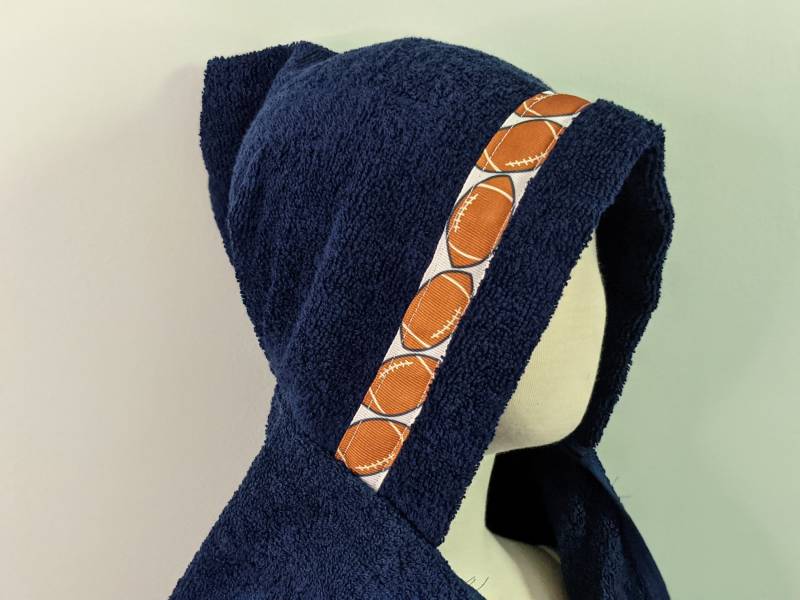 Fußball Kapuzenhandtuch - Für Babys, Kleinkinder, Vorschulkinder Und Darüber Hinaus von Etsy - LoveBugDesign2014