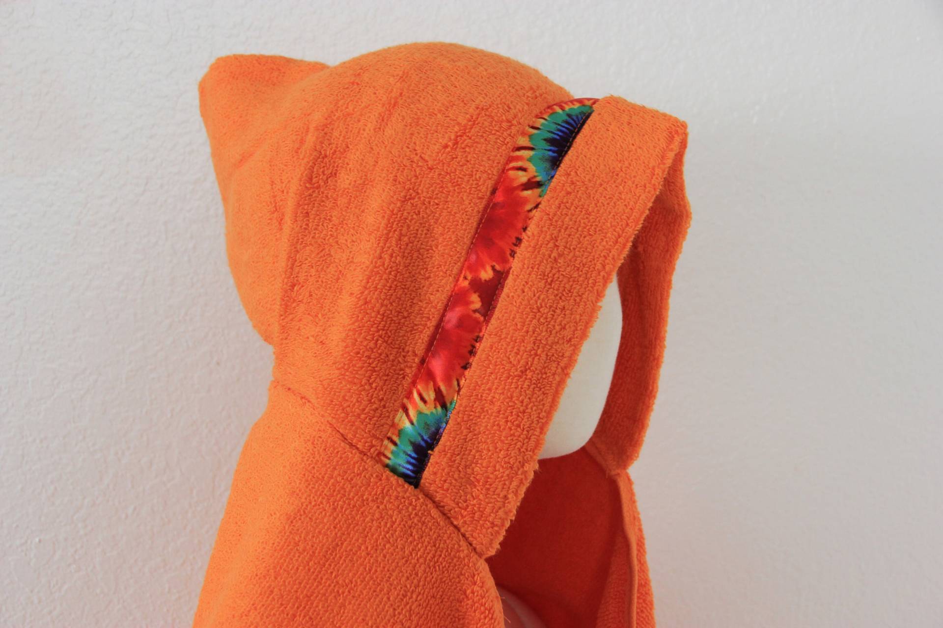 Krawattenfarbenes Kapuzenhandtuch - Für Babys, Kleinkinder, Vorschulkinder Und Darüber Hinaus von Etsy - LoveBugDesign2014