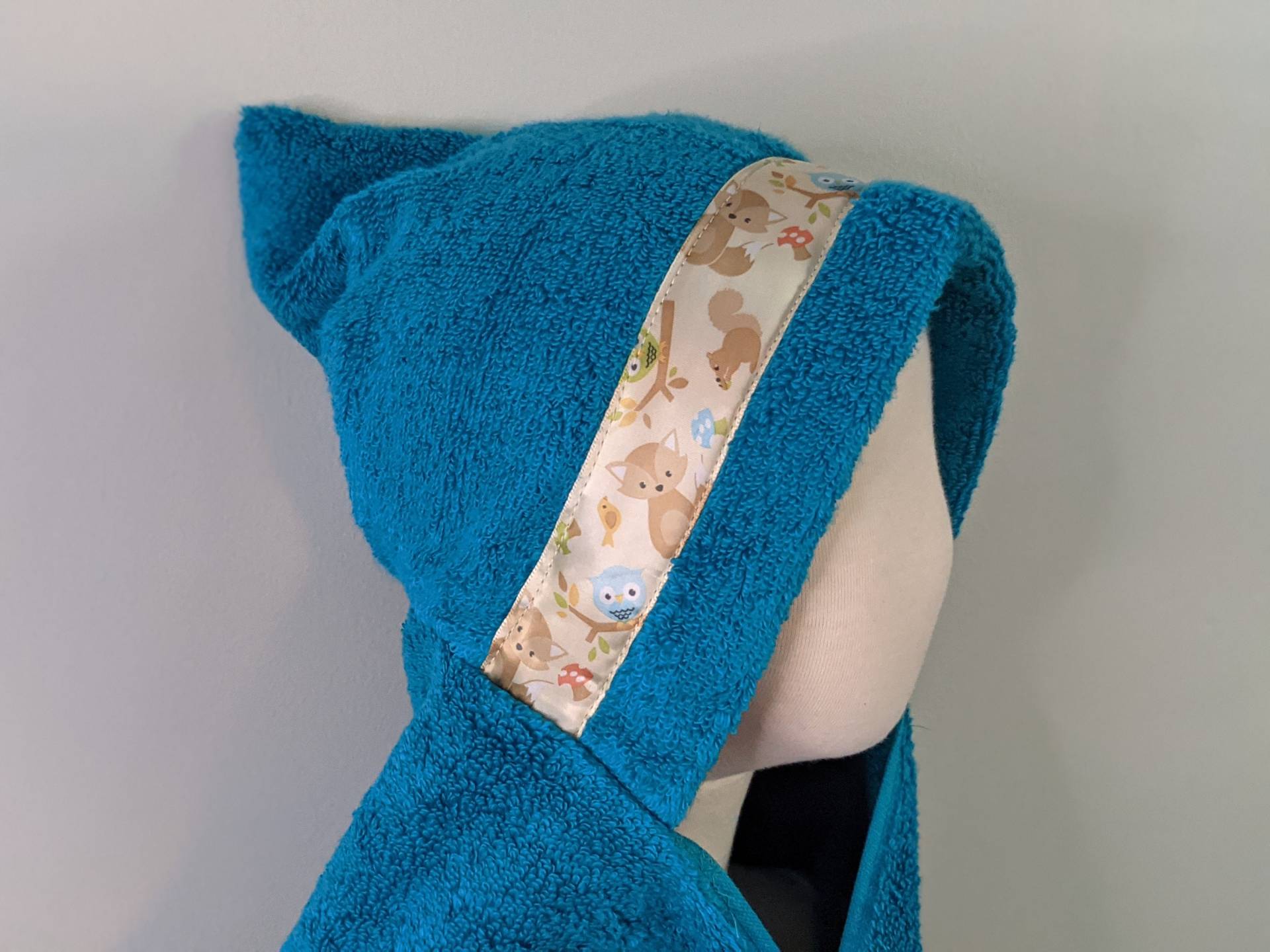 Waldtiere Kapuzenhandtuch - Für Babys, Kleinkinder, Vorschulkinder Und Darüber Hinaus Waldtiere Kapuzenhandtuch - Für Babys, Kleinkinder, Vorschulkinder Und Darüber Hinaus von Etsy - LoveBugDesign2014