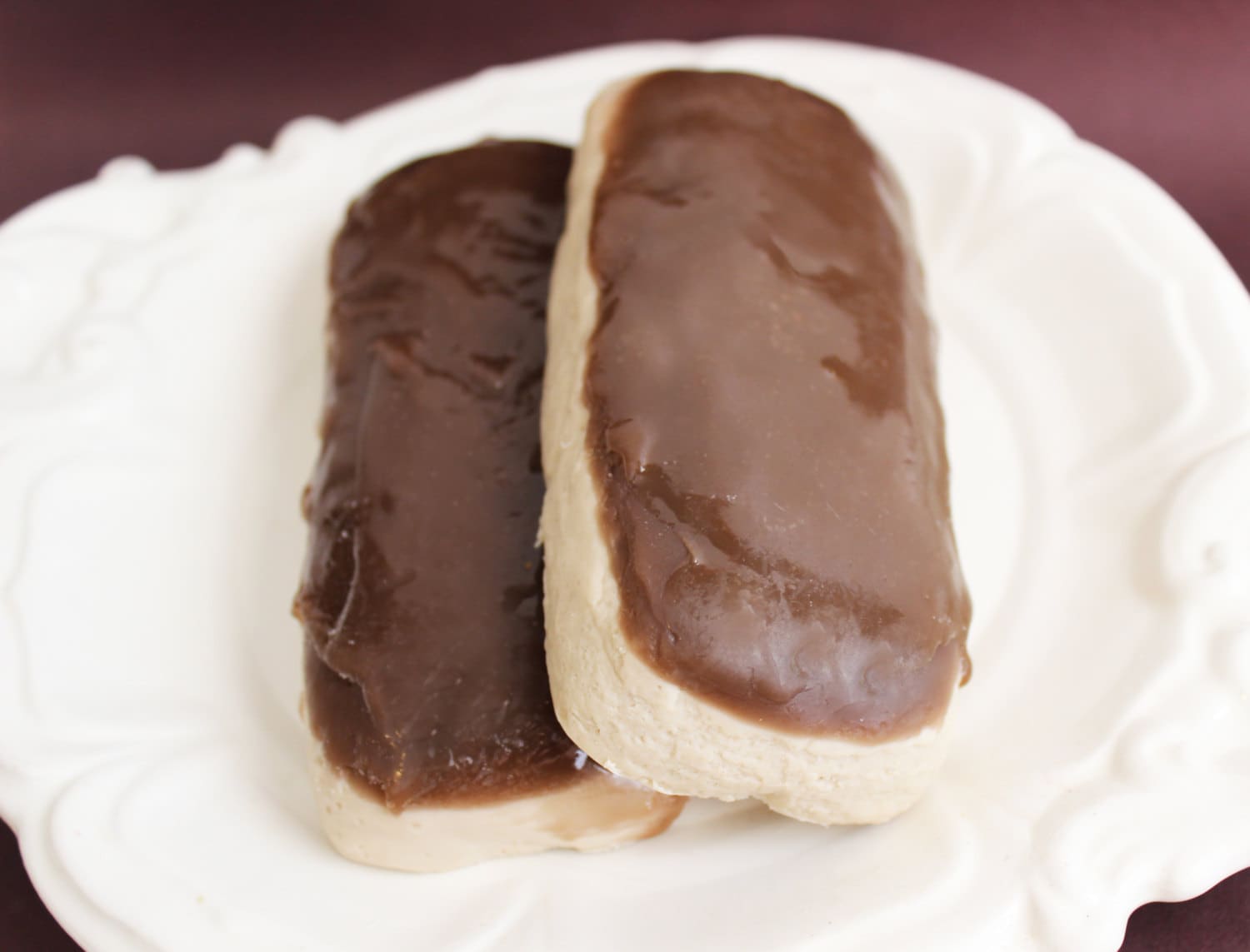 Donut-Seife Long John Eclair, Kinderbad, Schokoladenduft von Etsy - LoveLeeSoaps