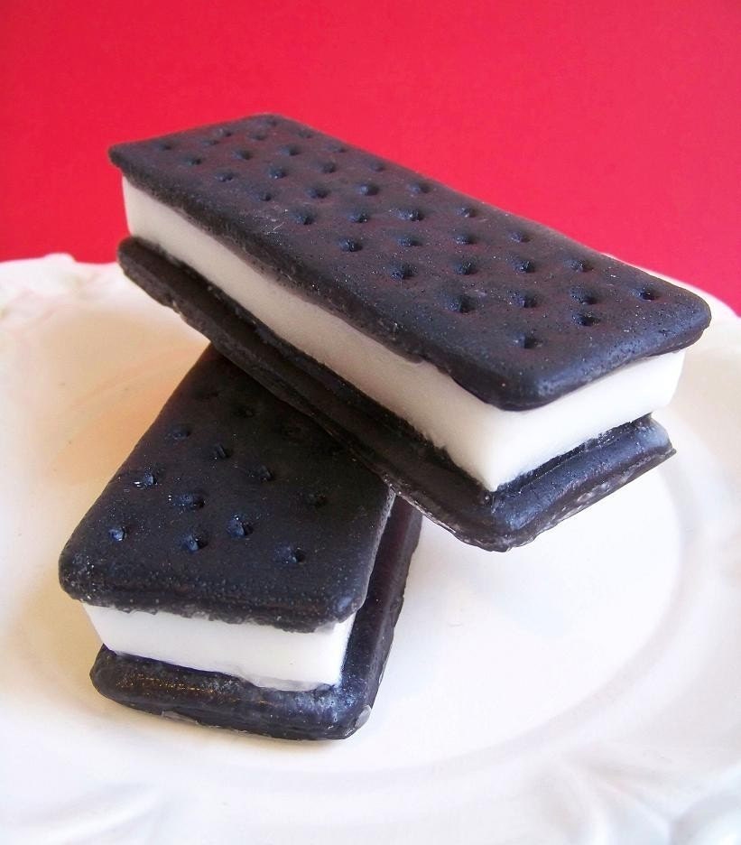 Eiscreme-Sandwich-Seife Schokolade Duftende Novelty Food Soap von Etsy - LoveLeeSoaps