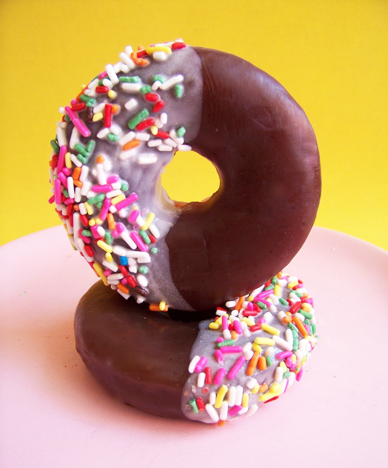 In Schokolade Getauchte Donut-Seife Mit Streuseln - Neuheits-Badegeschenk von Etsy - LoveLeeSoaps