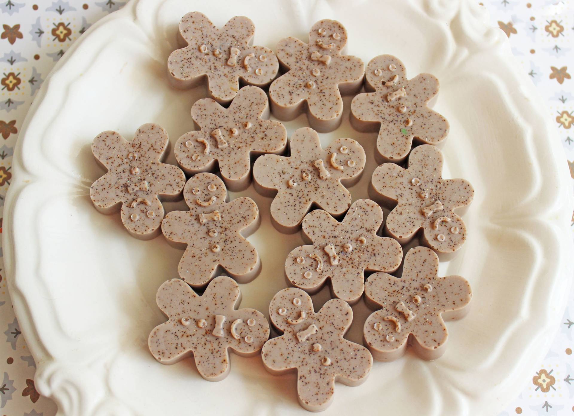 Lebkuchenmann Mini-Keks-Seifen-Set Zimtig Duftende Weihnachtsseifen Lebkuchenmann Mini-Keks-Seifen-Set Zimtig Duftende Weihnachtsseifen von Etsy - LoveLeeSoaps