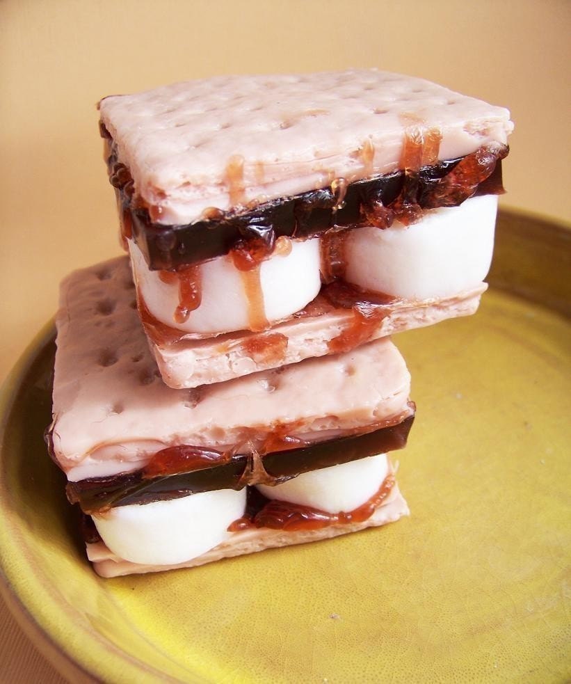 S'more Seife Speiseseife Mit Schokoduft S'more Seife Speiseseife Mit Schokoduft von Etsy - LoveLeeSoaps
