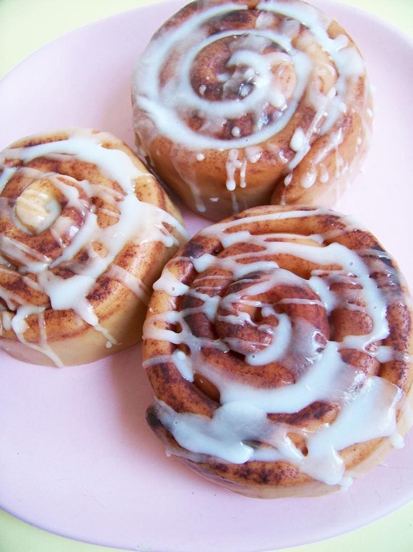 Cinnamon Roll Seife Vegane Peeling-Dessertseife Cinnamon Roll Seife Vegane Peeling-Dessertseife von Etsy - LoveLeeSoaps
