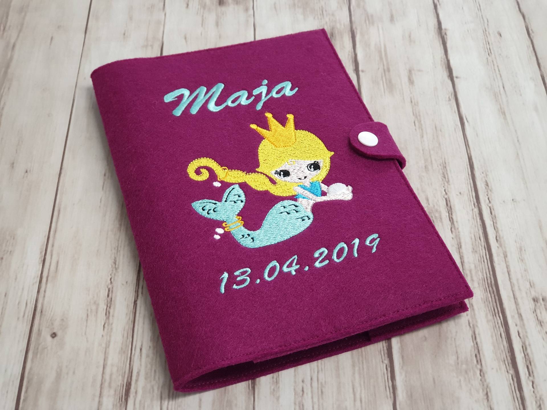 U-Heft Hülle Filz Mit Name Und Datum Meerjungfrau von Etsy - LovelyLoreleyShop