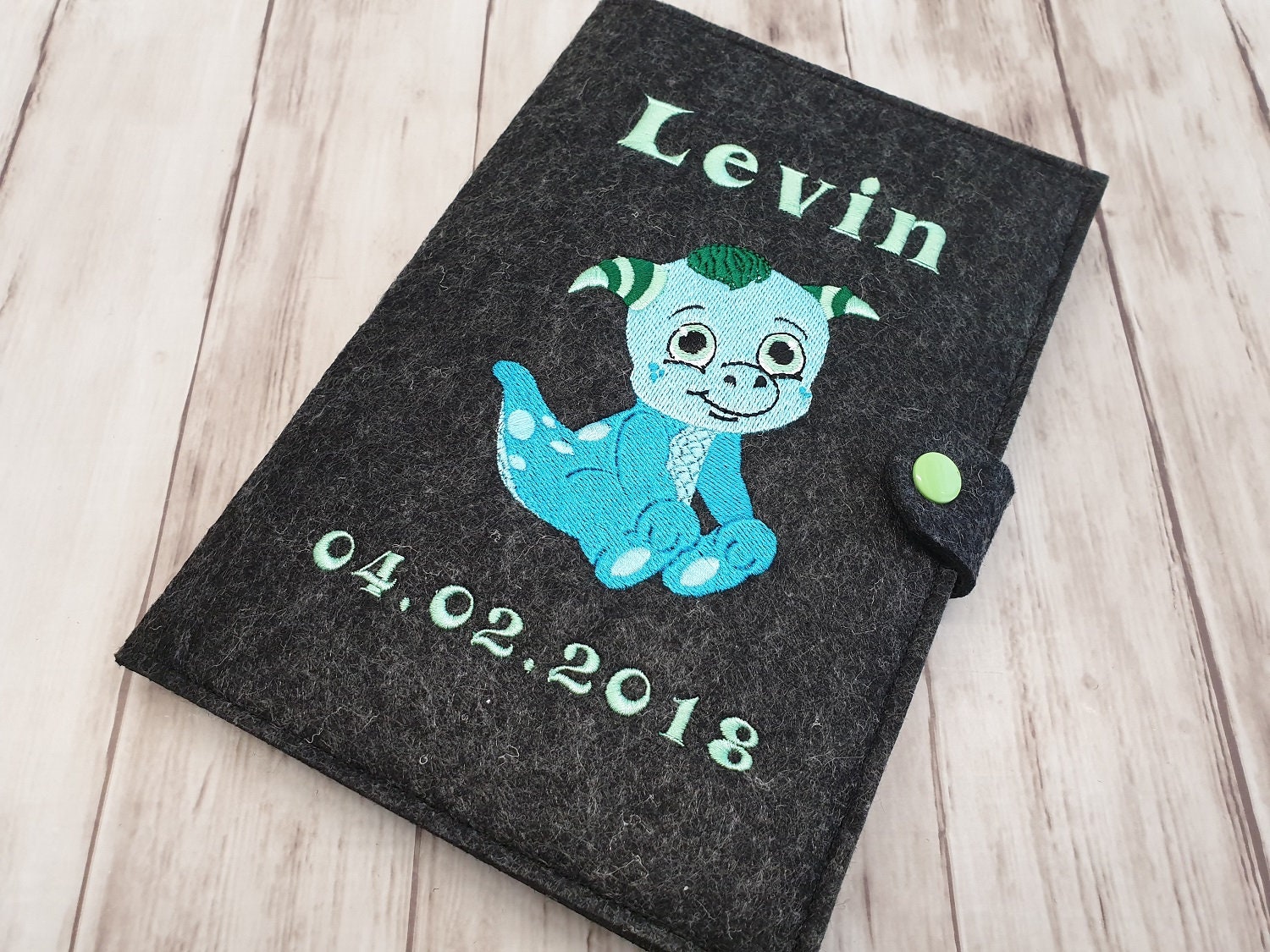 U-Heft Hülle Filz Mit Name Und Datum Monster U-Heft Hülle Filz Mit Name Und Datum Monster von Etsy - LovelyLoreleyShop