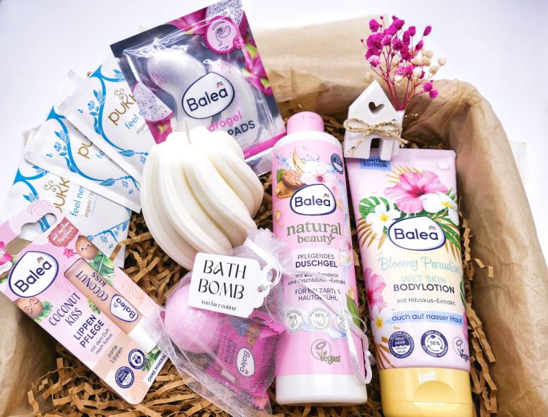 Geschenkbox Junge Frauen | Geschenk Wellness Spa Beauty Balea Mit Kerze Badebombe Selfcare Geschenkset Teenager Mädchen von Etsy - LovelyMomentShop