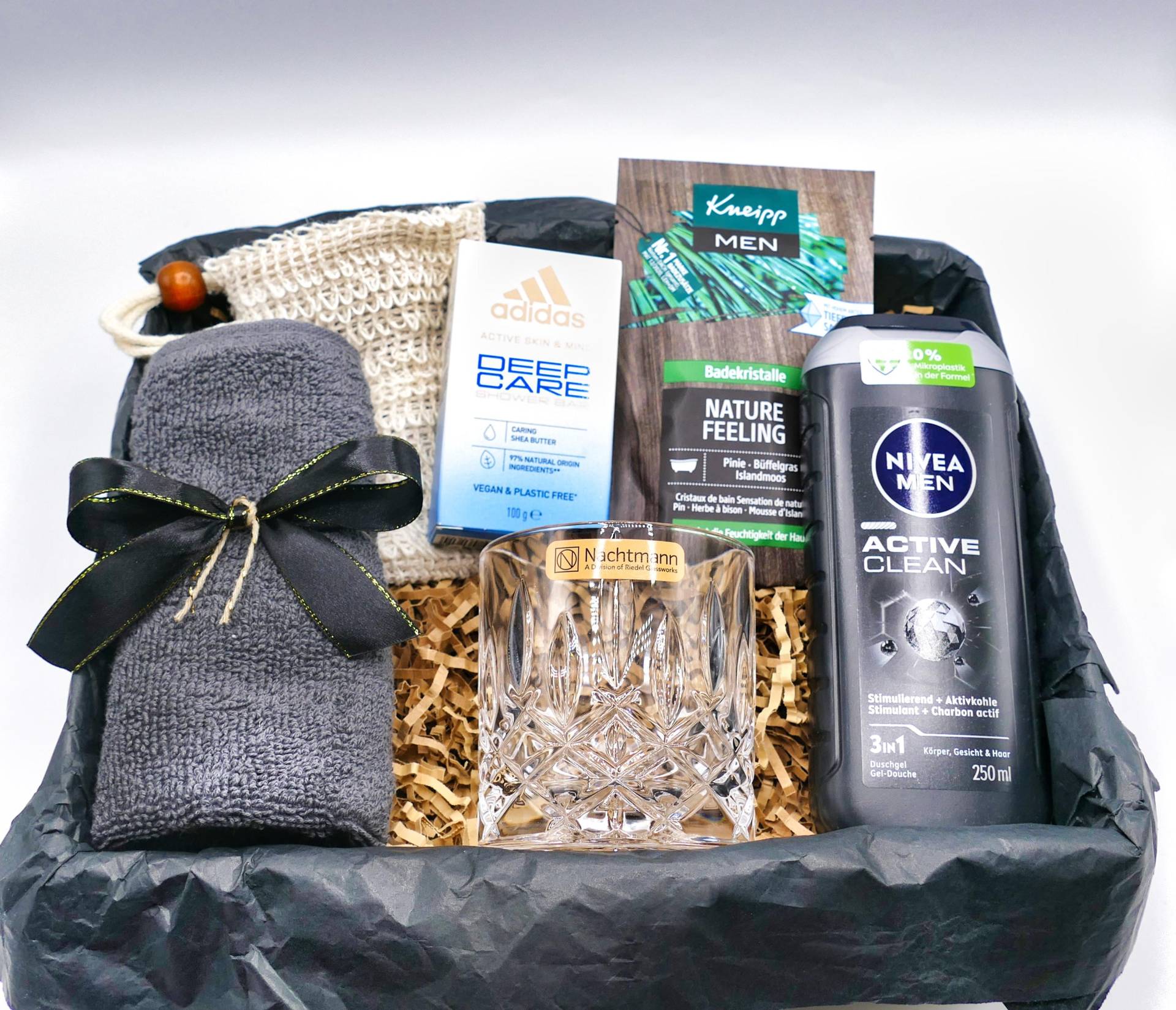 Geschenkbox Männer Whiskey Geschenk Freund Geschenkset Mann Herren Geburtstag Bartpflege Duschgel Elegant Old School Vatertag Geschenkbox Männer Whiskey Geschenk Freund Geschenkset Mann Herren Geburtstag Bartpflege Duschgel Elegant Old School Vatertag von Etsy - LovelyMomentShop