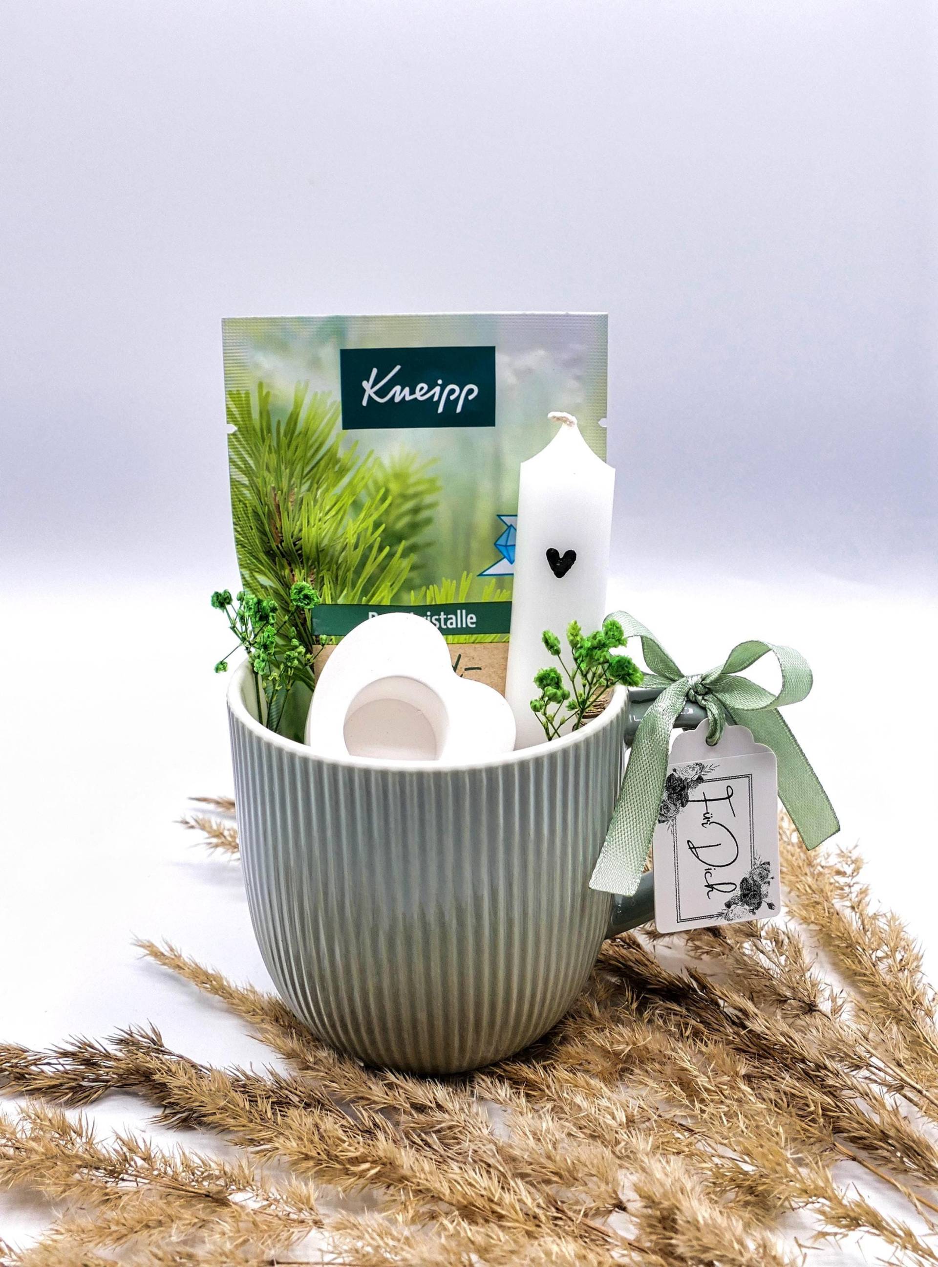 Tassen Geschenkset Für Sie Grün | Geschenk Kleinigkeit Freundin Raysin Geschenkidee Frauen Geburtstag Mit Kerze |Kleine Aufmerksamkeit von Etsy - LovelyMomentShop