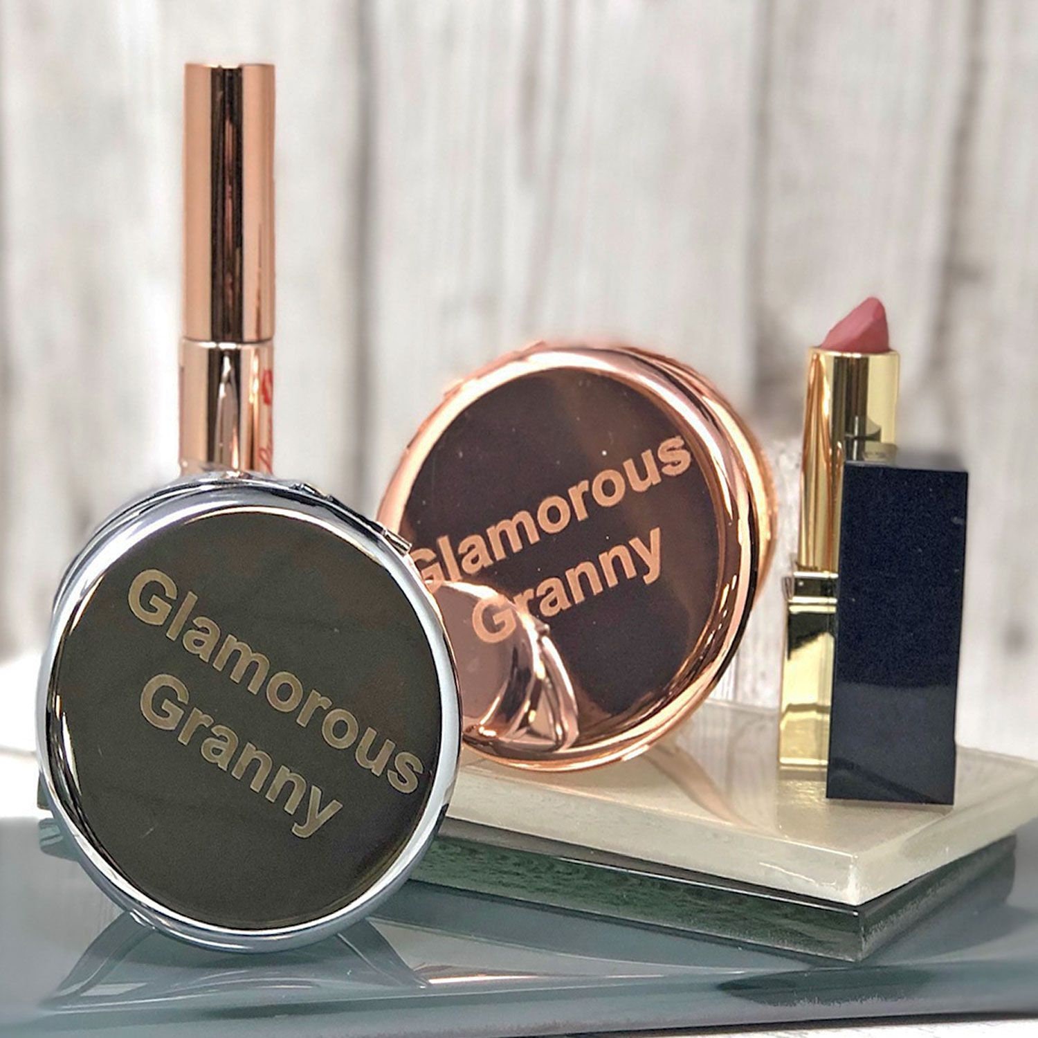 Glamouröse Oma Kompakt Spiegel, Slogan Kosmetikspiegel, Oma, Nanny, Personalisierte Geschenk von Etsy - Lovethelinks