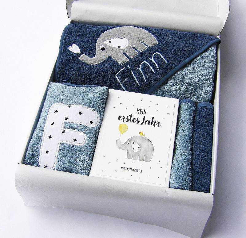 Geschenkset Zur Geburt Herzifant | Mit Name Kapuzenhandtuch Lätzchen Meilensteinkarten Set Baby Geschenk Personalisiert von Etsy - LuMaluShop