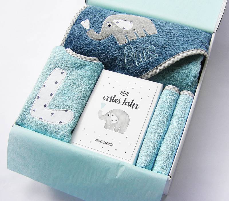 Geschenkset Zur Geburt Herzifant | Mit Name Kapuzenhandtuch Lätzchen Meilensteinkarten Set Baby Geschenk Personalisiert von Etsy - LuMaluShop