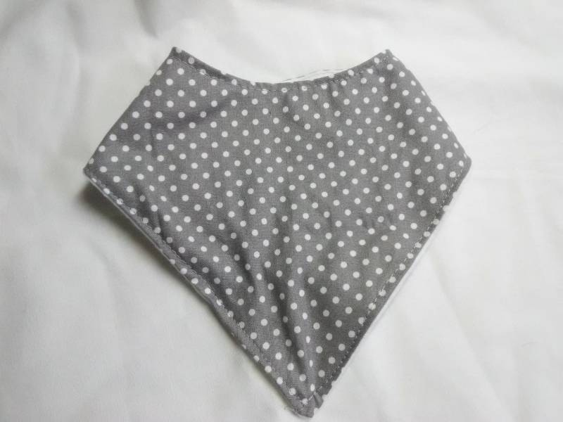 Grau Polka Dotted Bandanna Bib von Etsy - Lucary
