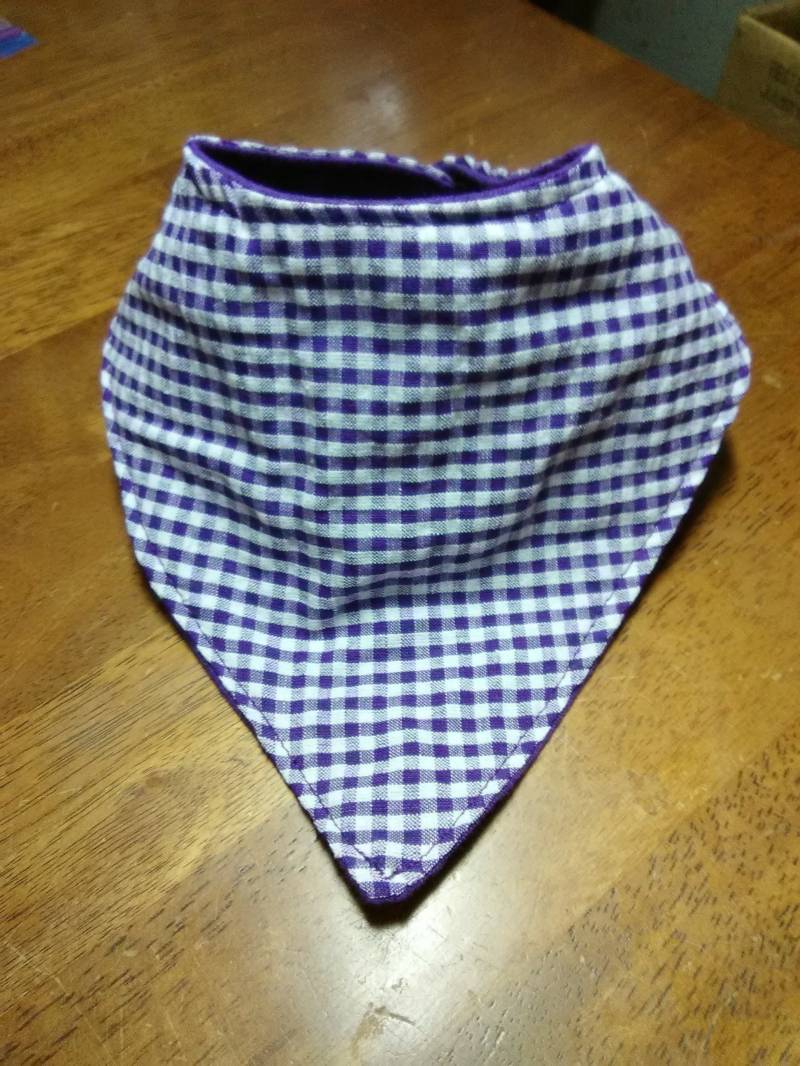 Lila Und Weiß Bandanna Lätzchen von Etsy - Lucary