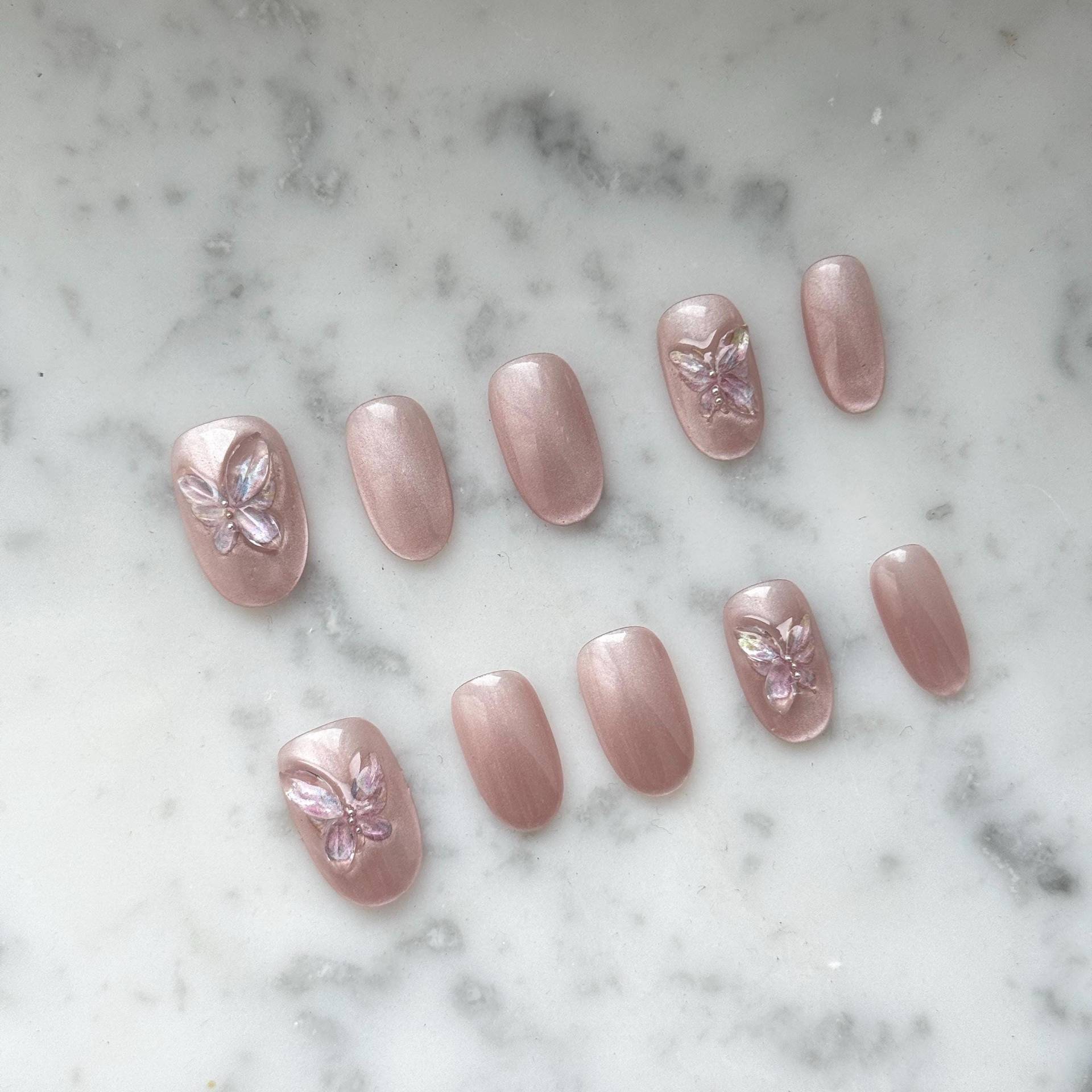 3D Frozen Butterfly Nails | Cat Eye Press On Short Almond Shape Gel |Enchanting Nail Art For Every Occasion von Etsy - LuminoraNails
