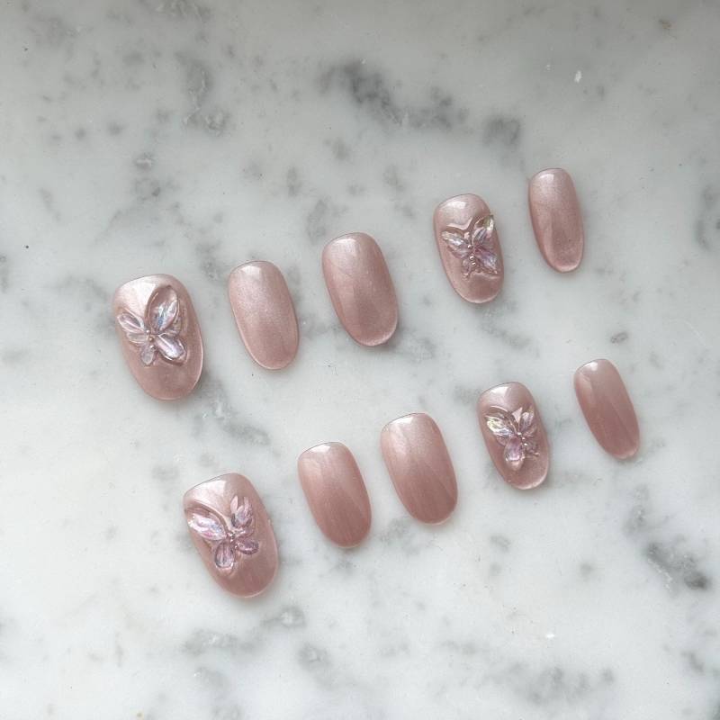 3D Frozen Butterfly Nails | Cat Eye Press On Short Almond Shape Gel |Enchanting Nail Art For Every Occasion von Etsy - LuminoraNails