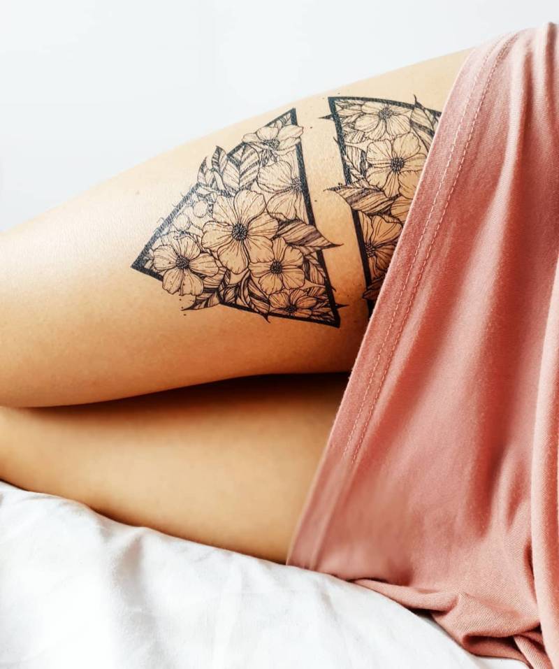 Florales Dreieck A5 Temporäres Tattoo Für Halloween/strand/Urlaub/Boho Florales Dreieck A5 Temporäres Tattoo Für Halloween/strand/Urlaub/Boho von Etsy - LunaValleyTattoos