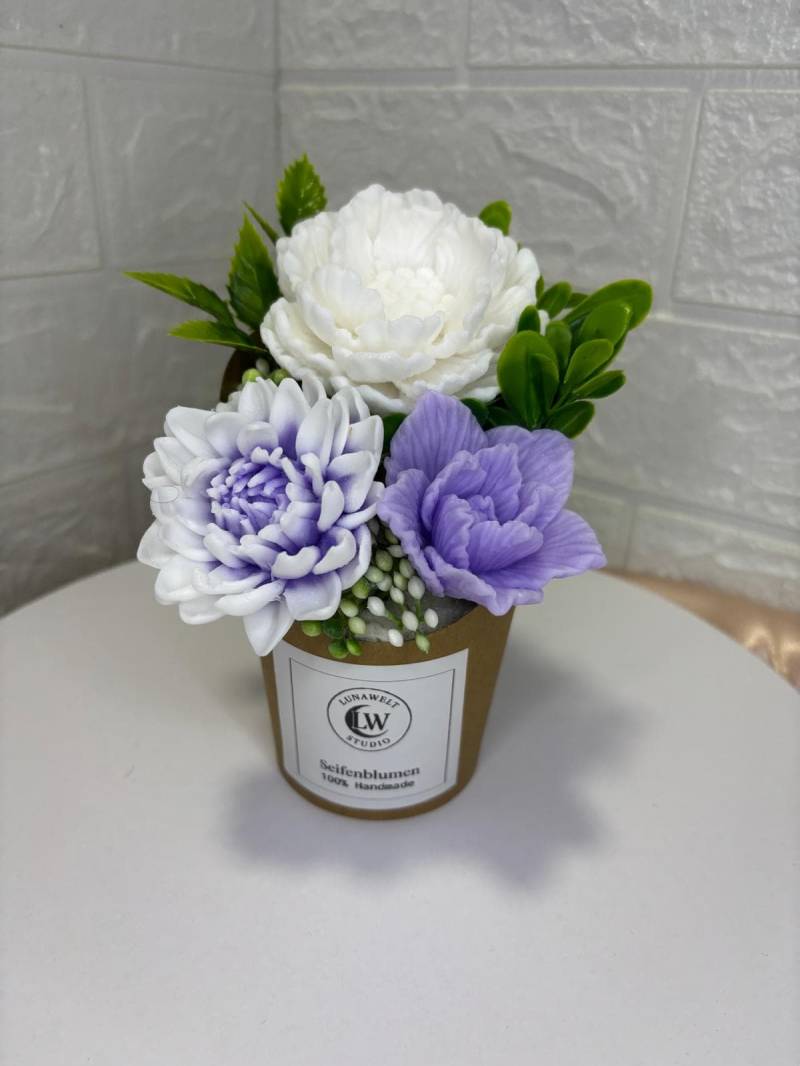Handgemachter Seifenblumenstrauß Im Topf - Elegantes Geschenk , Duftende Seifenblumen, Langlebige Blumendekoration Handgemachter Seifenblumenstrauß Im Topf - Elegantes Geschenk , Duftende Seifenblumen, Langlebige Blumendekoration von Etsy - LunaWeltStudio