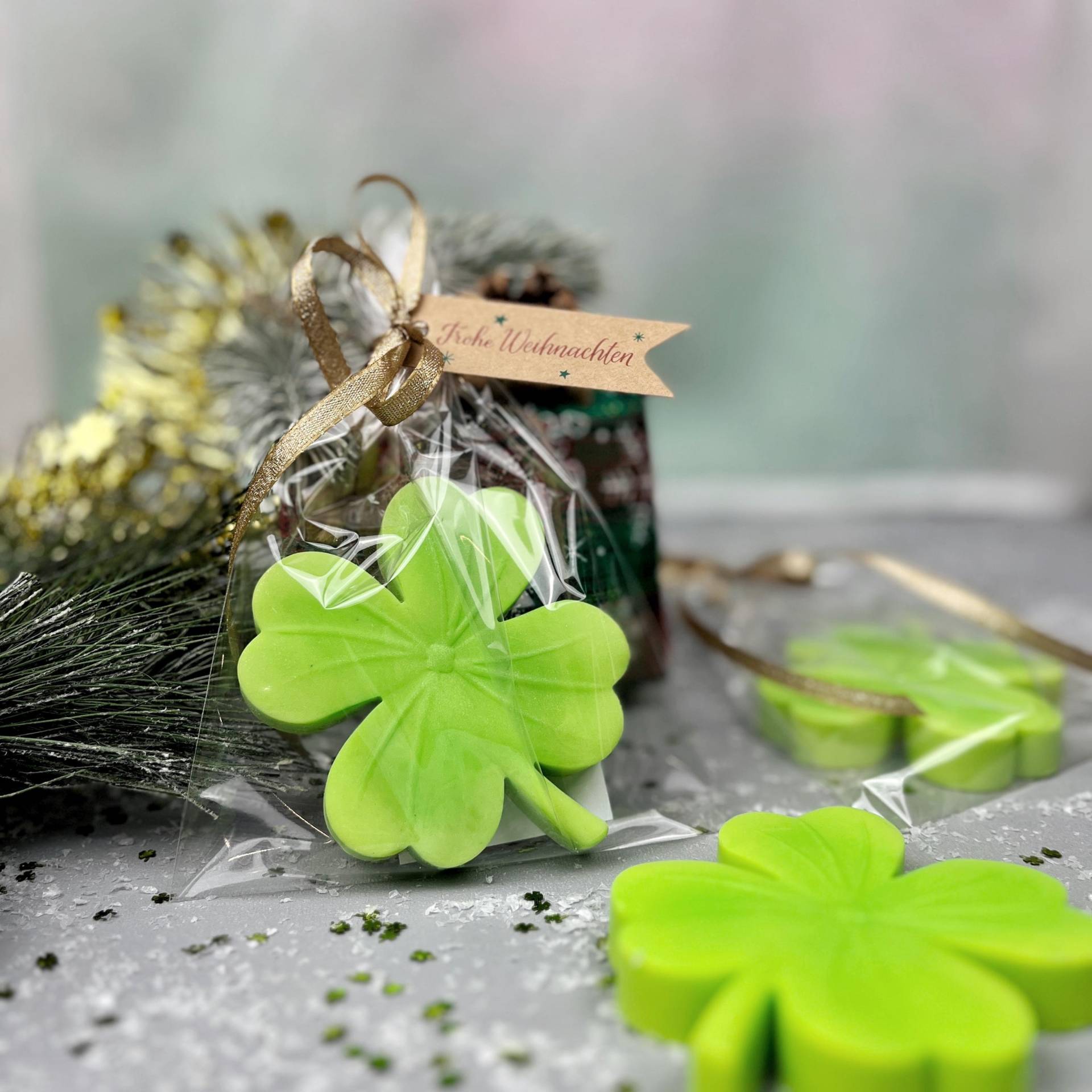 Handgemachte Seife Glücksklee | Geschenkidee Gästgeschenk Weihnachtsgeschenk Vierblattklee Weihnachtsdeko Adventskalender von Etsy - Luntibubble