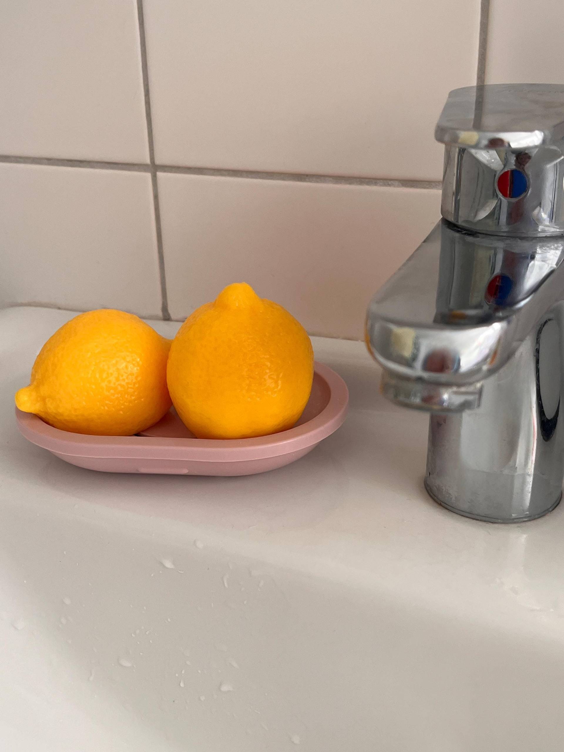Handgemachte Seife | Zitronen-Seife Geschenkidee Badezimmerdeko Küchenaccessoire Kleinegeschenke Weihnachtsgeschenke Schulbeginn Handgemachte Seife | Zitronen-Seife Geschenkidee Badezimmerdeko Küchenaccessoire Kleinegeschenke Weihnachtsgeschenke Schulbeginn von Etsy - Luntibubble