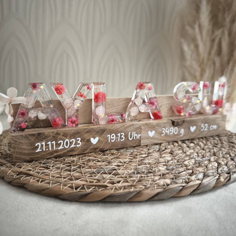 Geburtsgeschenk Schild Aus Epoxidharz Mit Lachsfarbenen Trockenblumen, Blattgold | Personalisiert Dekoration Baby Geburtsgeschenk Schild Aus Epoxidharz Mit Lachsfarbenen Trockenblumen, Blattgold | Personalisiert Dekoration Baby von Etsy - LusiDesignsShop