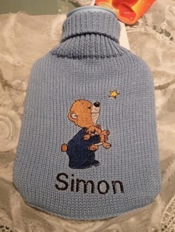 Wärmflasche, Kinderwärmflache, Wärmflaschenbezug, Stickerei, Personalisierbar, Schlafbär, Stickerei Bär Wärmflasche, Kinderwärmflache, Wärmflaschenbezug, Stickerei, Personalisierbar, Schlafbär, Stickerei Bär von Etsy - MANAStrickdesign