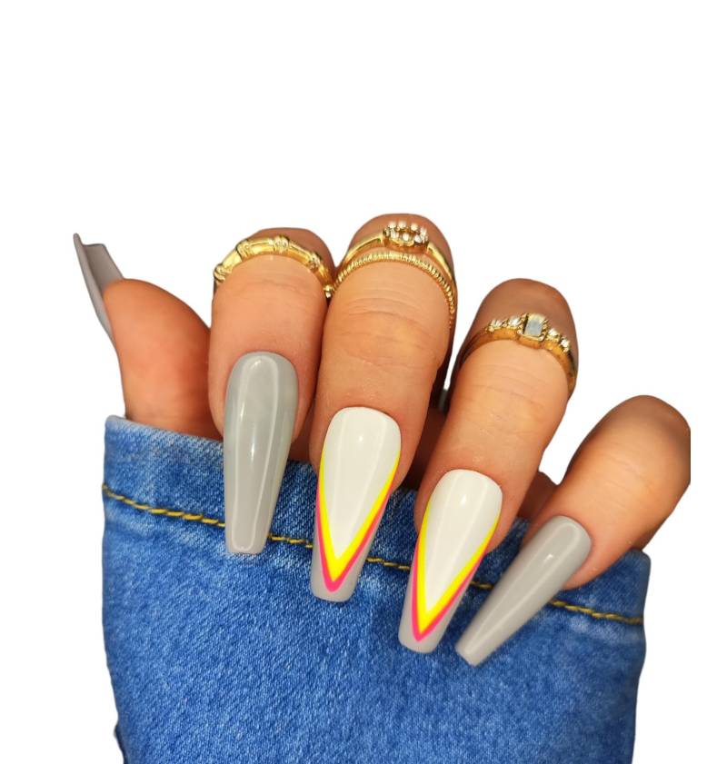 Frühlings Grau von Etsy - MEVANAILS