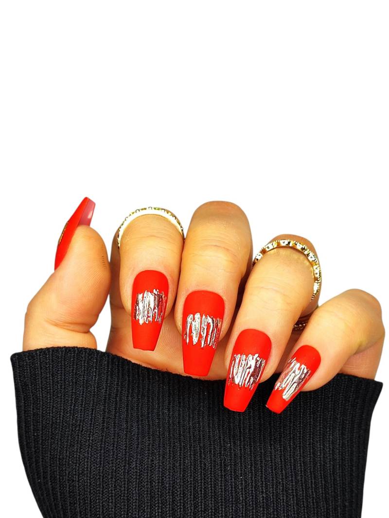 Rote Matte Gel Press-On Nails Mit Silbernem Chrom-Akzent | Mevanails von Etsy - MEVANAILS
