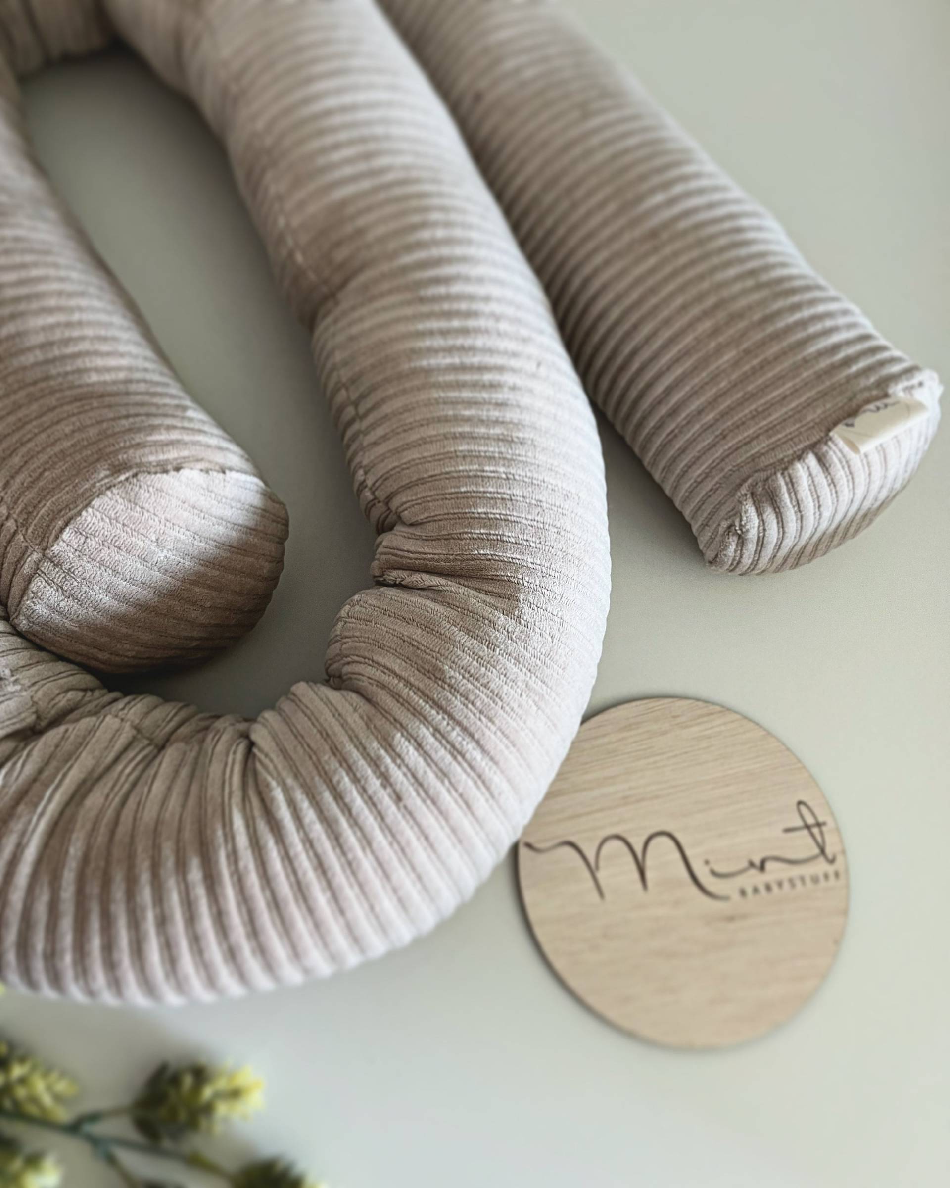 Wickeltisch Umrandung I Schutzrolle Cord Wickeltisch Umrandung I Schutzrolle Cord von Etsy - MINTBabystuff