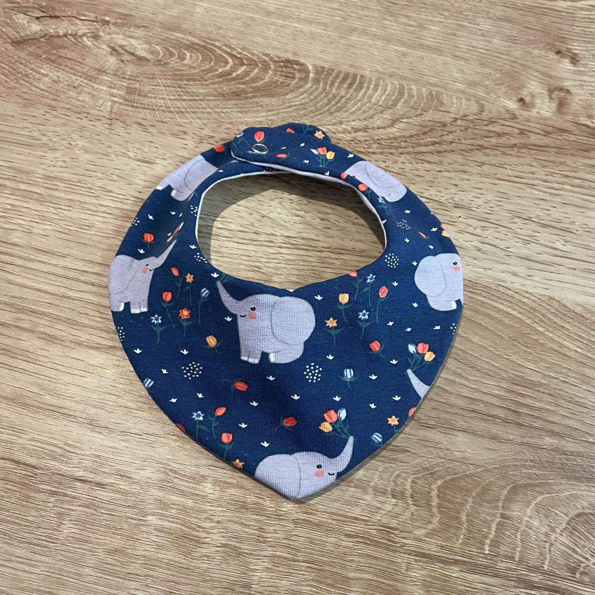Baby Kleinkinder Spucktuch Lätzchen Halstuch Mit Süßen Elefanten Und Blumen von Etsy - MJsMiniMode