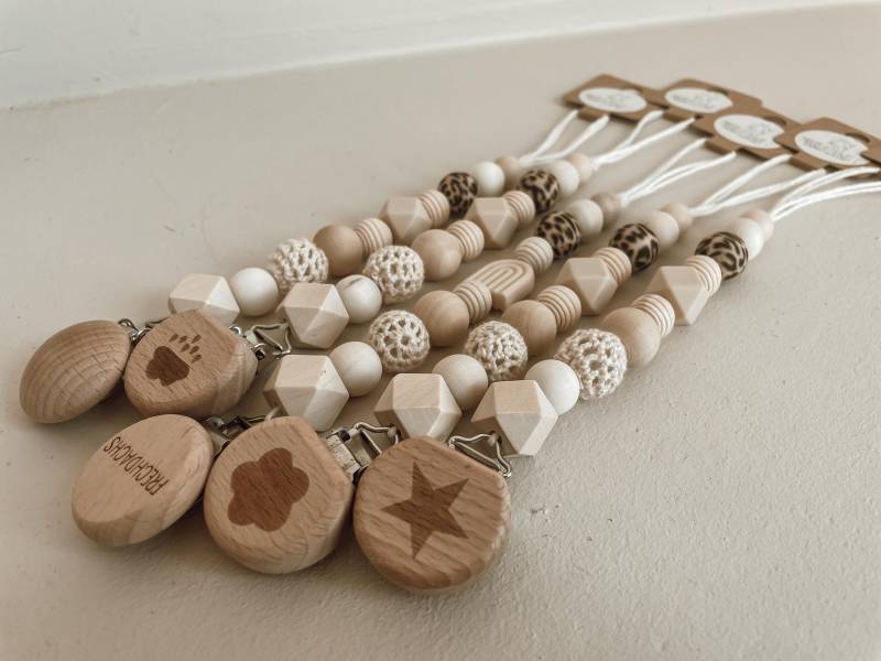 Schnullerkette Mit Leopardenperlen, Und Lasergravuren Auf Dem Clip Schnullerkette Mit Leopardenperlen, Und Lasergravuren Auf Dem Clip von Etsy - MRKreativwelt