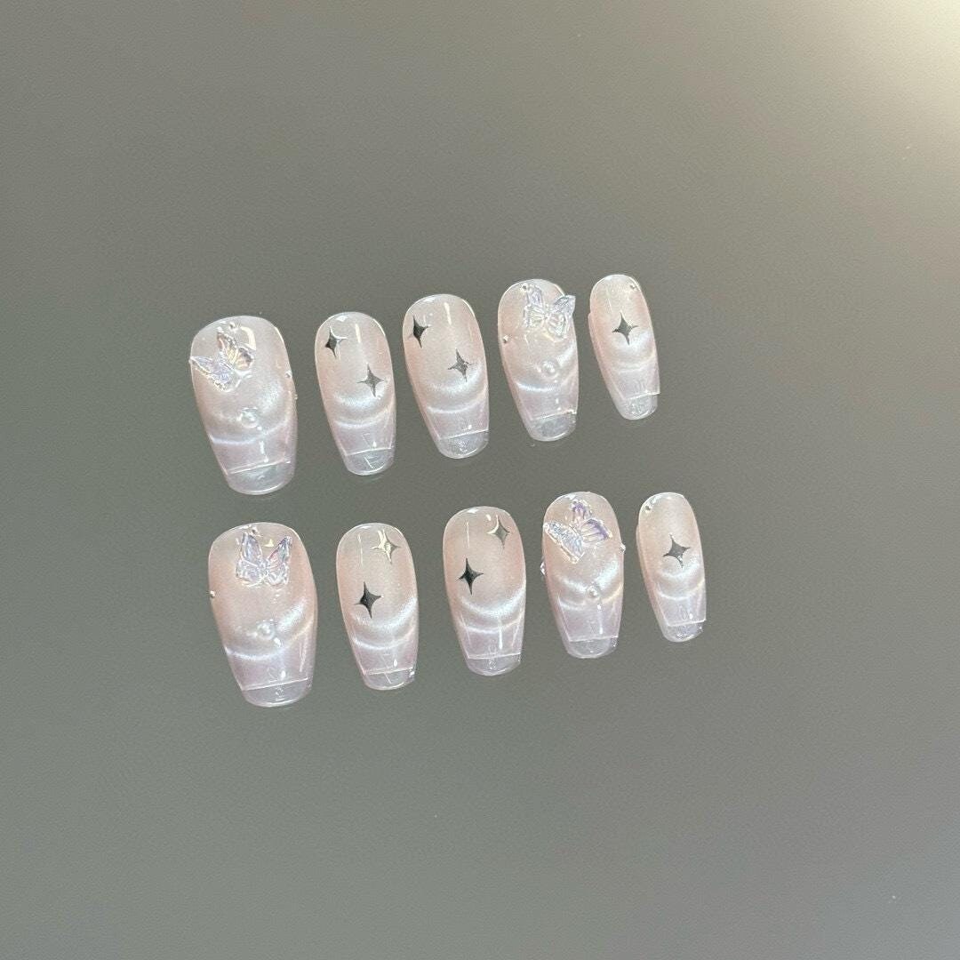 Butterfly Glimmer Press On Nails Manicure/Reusable Middle-Long Coffin 22mm von Etsy - MYNAILPRESS