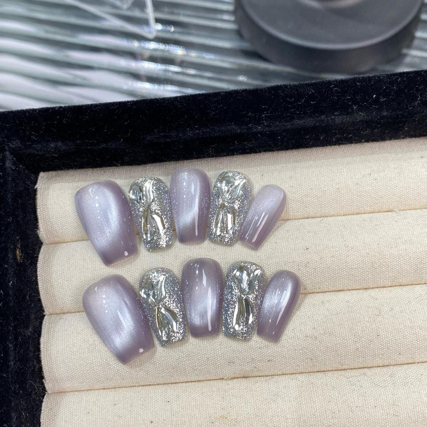 Metallic Elegance Press On Nail Manicure/Reusable Nails Medium Coffin 22mm von Etsy - MYNAILPRESS