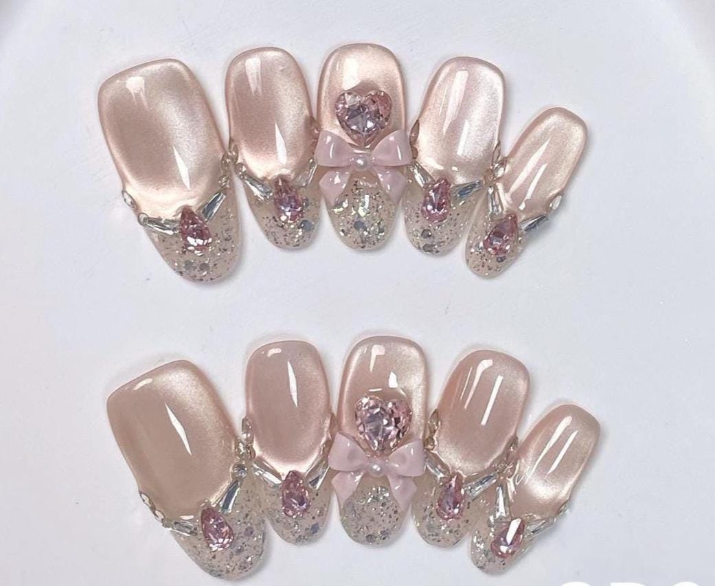 Crystal Bowdream Press On Nails Manicure/ Reusable/ Medium Stiletto 24mm von Etsy - MYNAILPRESS