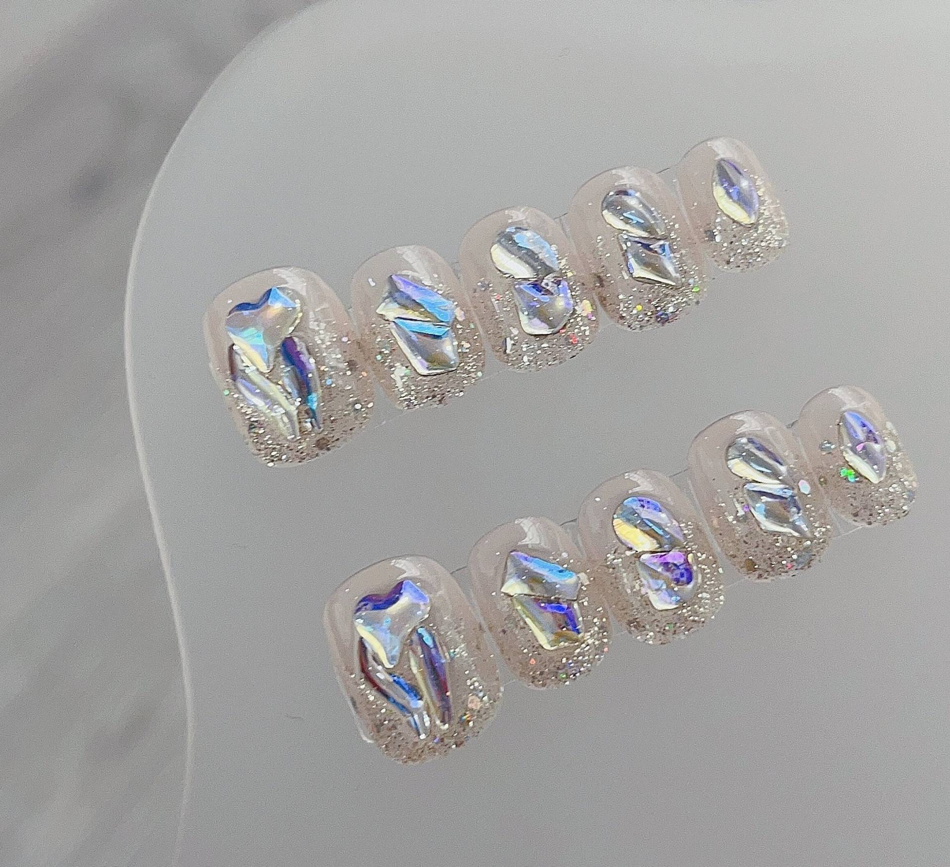 Crystal Clear Rhinestone Press On Nails Manicure/Reusable Short Squoval 15mm Crystal Clear Rhinestone Press On Nails Manicure/Reusable Short Squoval 15mm von Etsy - MYNAILPRESS