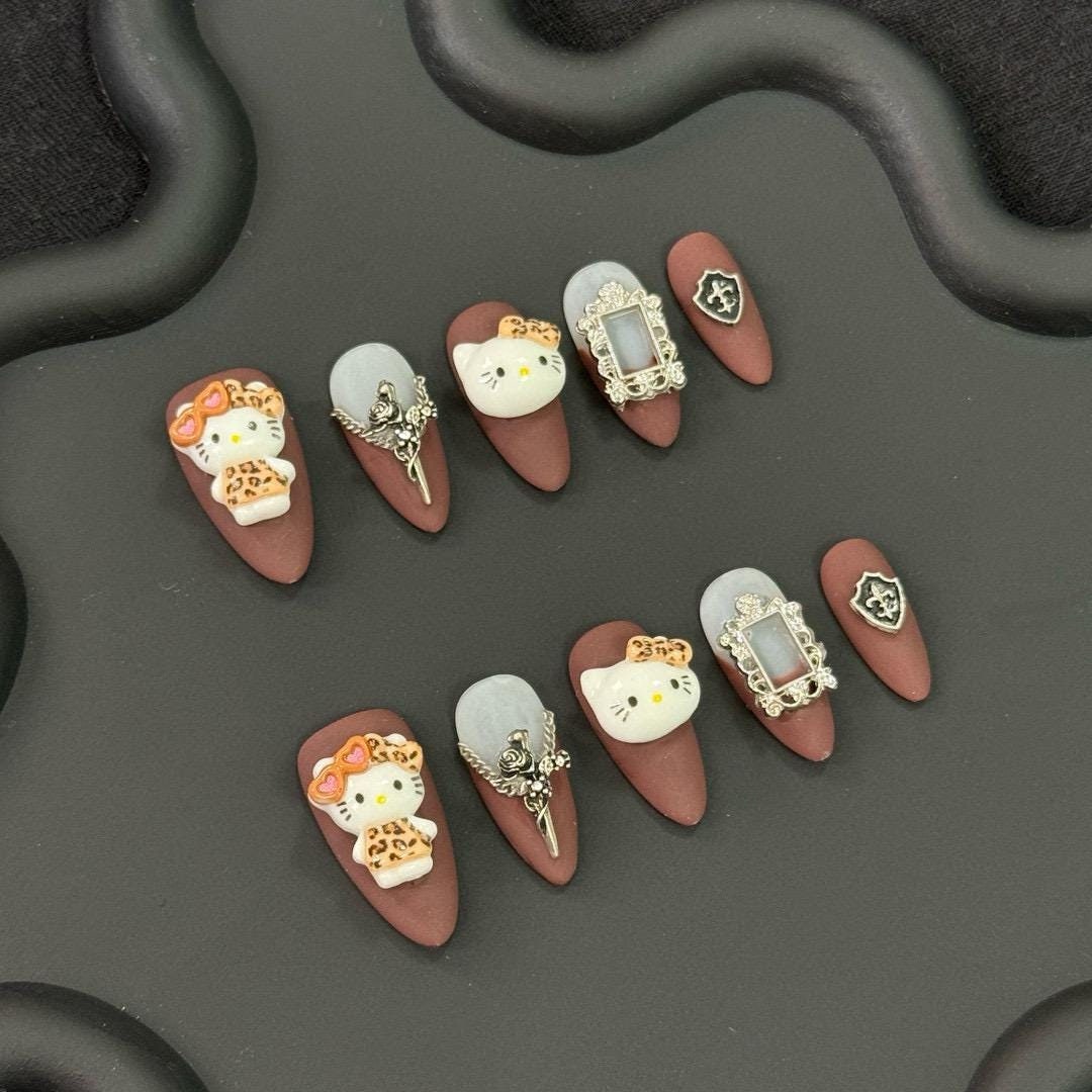 Gothic Kitty Charm Nail Press On Nails Manicure/ Reusable/ Stiletto 22mm von Etsy - MYNAILPRESS