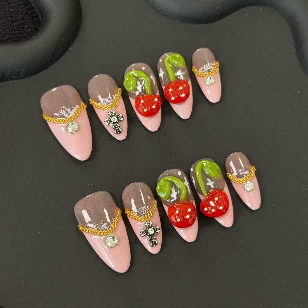 Cherry Luxe Press On Nails Manicure/Reusable Stiletto 22mm von Etsy - MYNAILPRESS