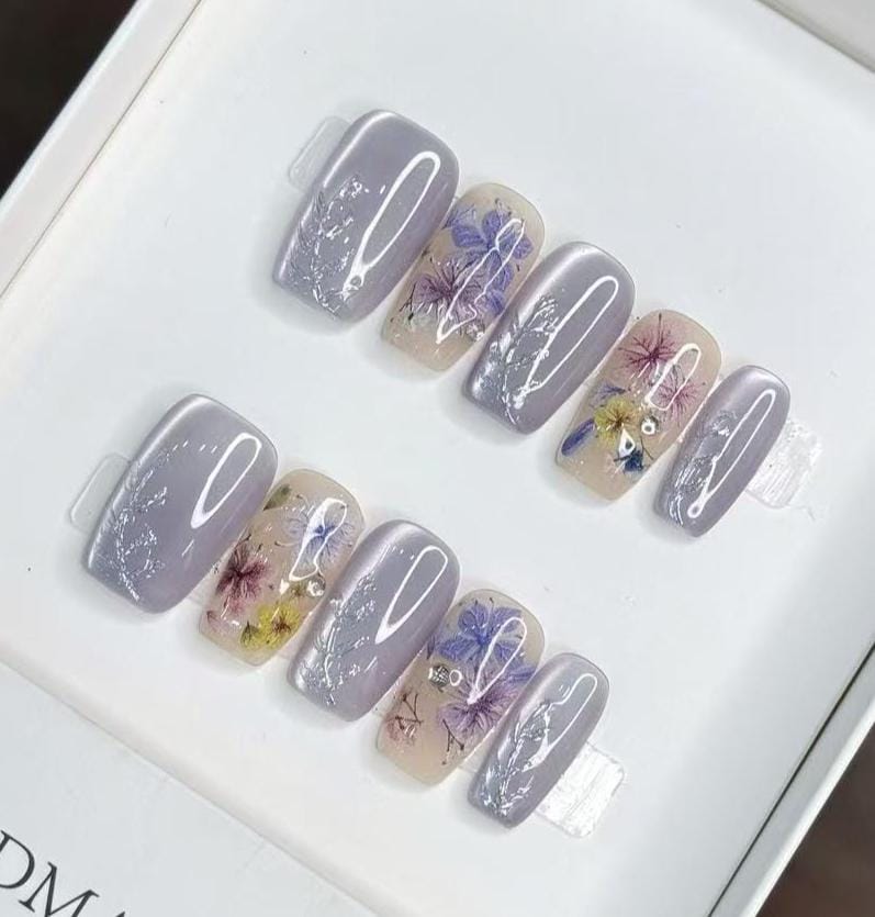 Lavender Field Press On Nails Manicure/Reusable Medium Coffin 22mm von Etsy - MYNAILPRESS