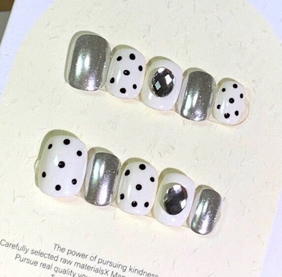 Polka Dots & Mirror Jewel Press On Nails Manicure/Reusable/ Short Square 15mm Polka Dots & Mirror Jewel Press On Nails Manicure/Reusable/ Short Square 15mm von Etsy - MYNAILPRESS