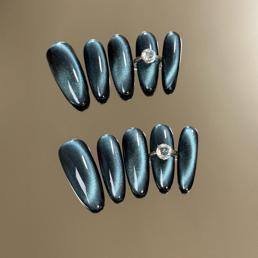 Teal Mirage Press On Nails Manicure/ Reusable/ Medium-Long Stiletto 24mm von Etsy - MYNAILPRESS