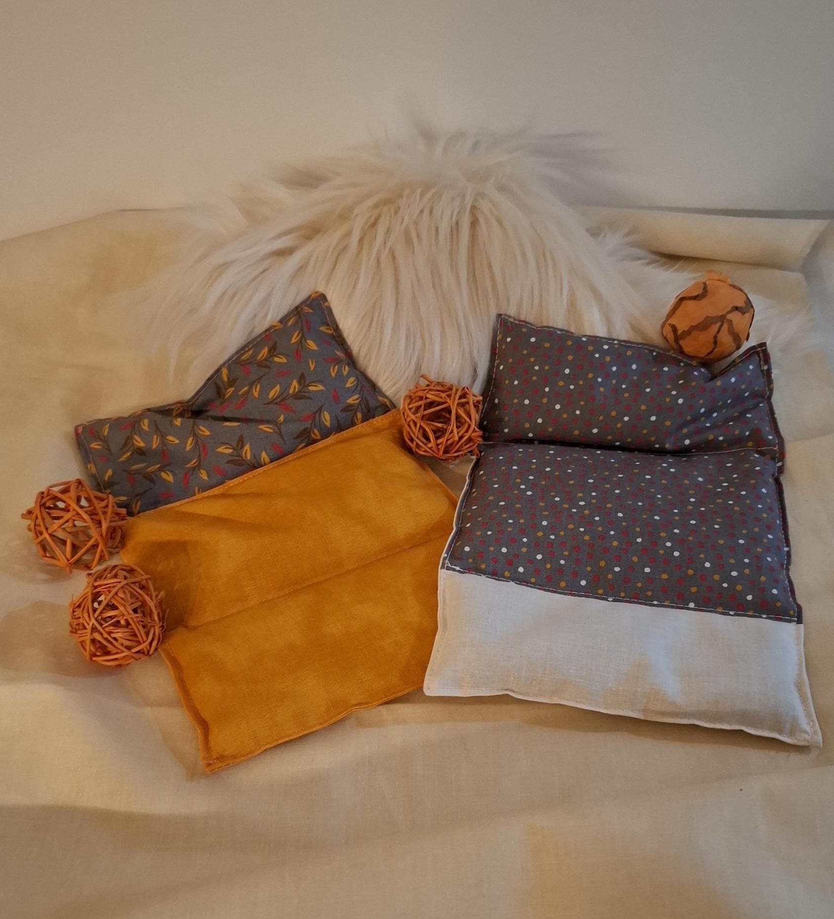 Wärmekissen, Körnerkissen, Rapskissen, Kuschelkissen, Geburtstagsgeschenk, Kleines Geschenk, Mitbringsel, Einzugsgeschenk, Weihnachtsgeschenk von Etsy - MadeByManu63