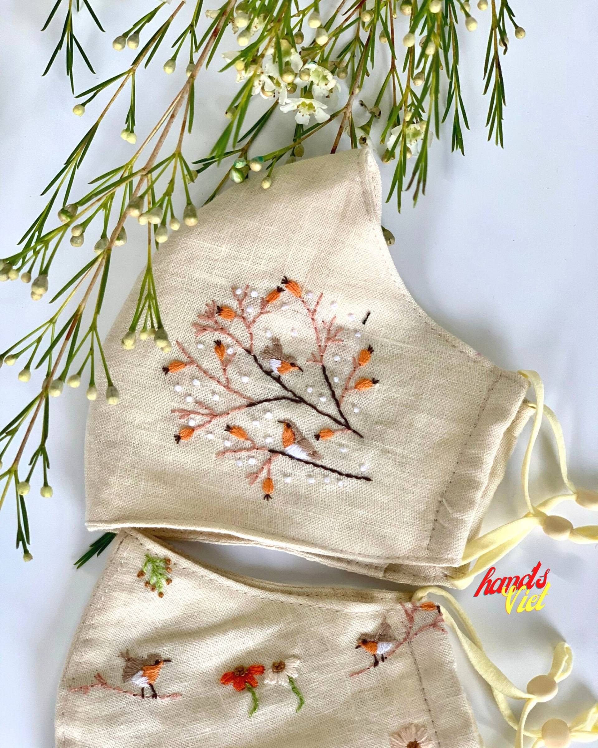 Vogel Bestickte Leinen Gesichtsmaske 3-Lagig, Handbestickte Für Frau Mit Filtertasche, Weihnachtsgeschenk Mama Vogel Bestickte Leinen Gesichtsmaske 3-Lagig, Handbestickte Für Frau Mit Filtertasche, Weihnachtsgeschenk Mama von Etsy - MadewithloveByCherry