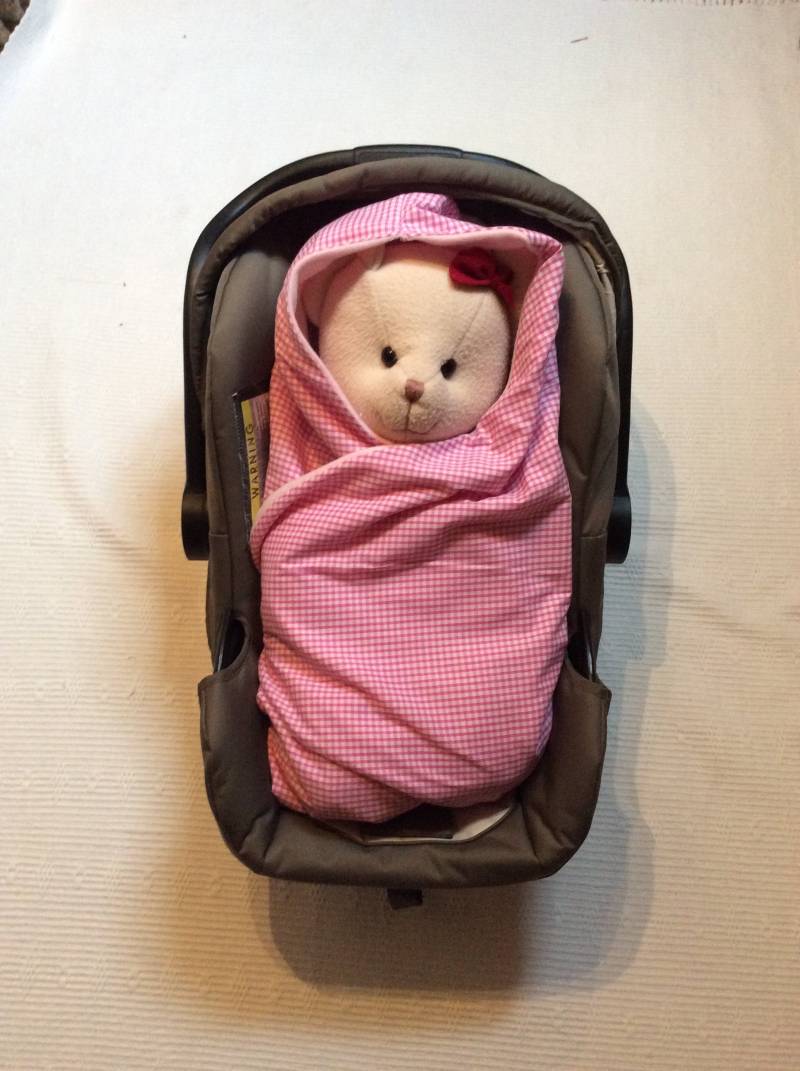 Handgemachte Kapuzen Baby Auto Sitz Decke, Rosa Gingham Baumwoll Fleece Handgemachte Kapuzen Baby Auto Sitz Decke, Rosa Gingham Baumwoll Fleece von Etsy - MagicgrandmaByMandy