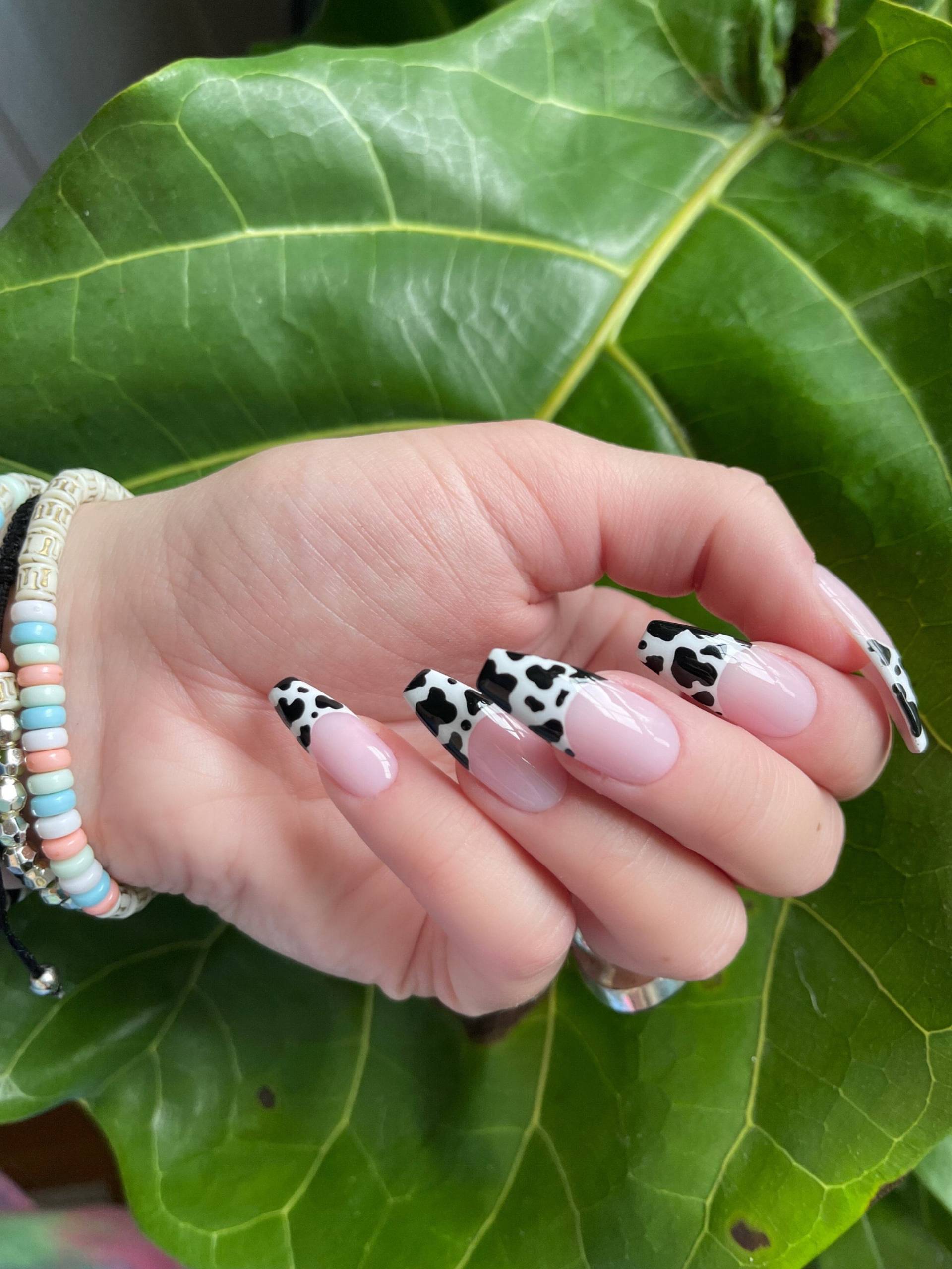Moomoo | Kuh-Druck French Tip Press On Nails Kuhnägel Animal Print Nägel Kleber Auf Fake '| Lange Sargnägel Moomoo | Kuh-Druck French Tip Press On Nails Kuhnägel Animal Print Nägel Kleber Auf Fake '| Lange Sargnägel von Etsy - MagpieNails