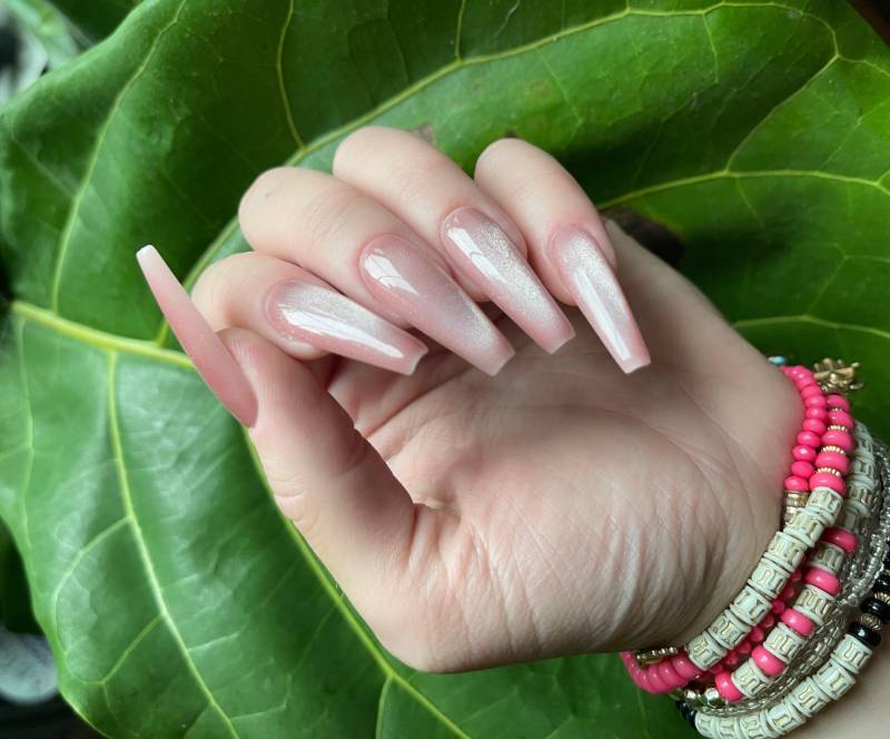 Weiblich | Soft Rosy Pink Light Samt Verschieben Drücken Sie Die Nägel Kleber Auf Künstliche Rosa Press-Ons Lange Ballerina von Etsy - MagpieNails