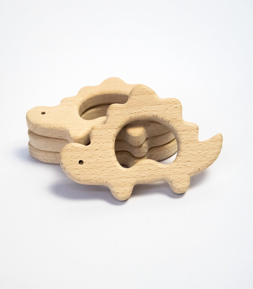 Beißring "Dino" Aus Buchenholz Beißring "Dino" Aus Buchenholz von Etsy - MahinaMakramee