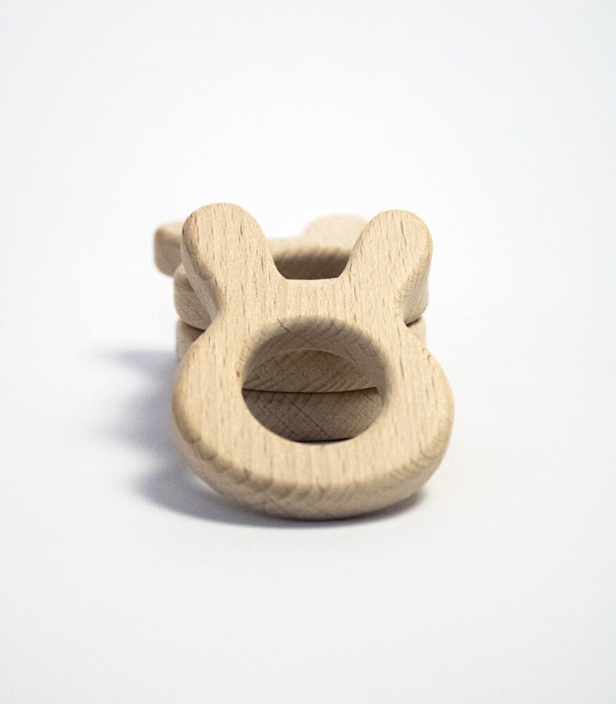 Beißring "Hase" Aus Buchenholz Beißring "Hase" Aus Buchenholz von Etsy - MahinaMakramee